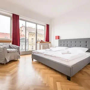 merkur-apartments.praguehotelsweb.com/